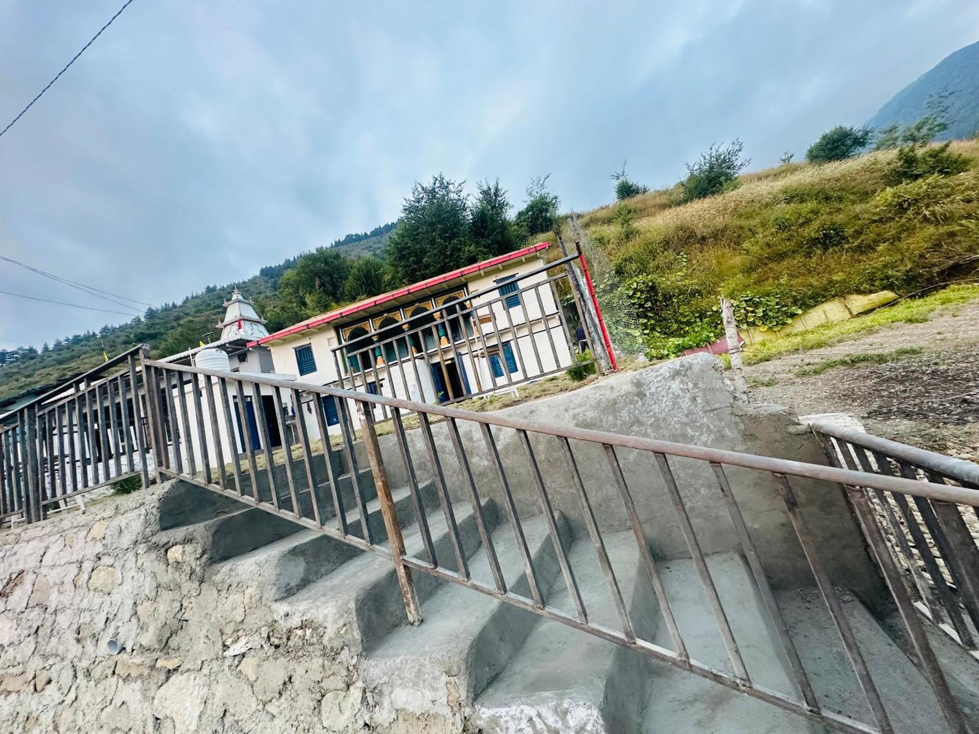 Deodar Village Homestay Devalsari ムスーリー エクステリア 写真