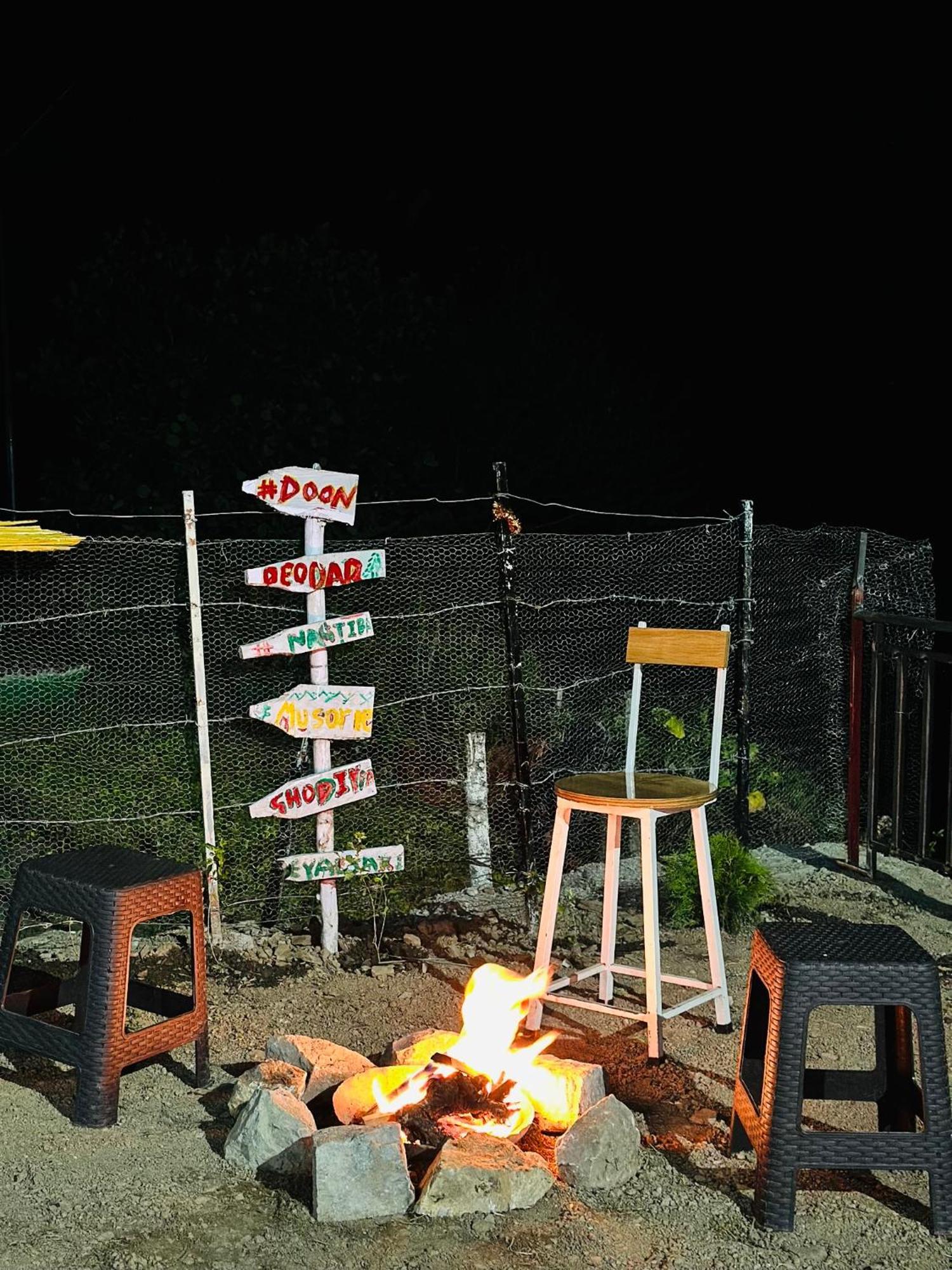 Deodar Village Homestay Devalsari ムスーリー エクステリア 写真